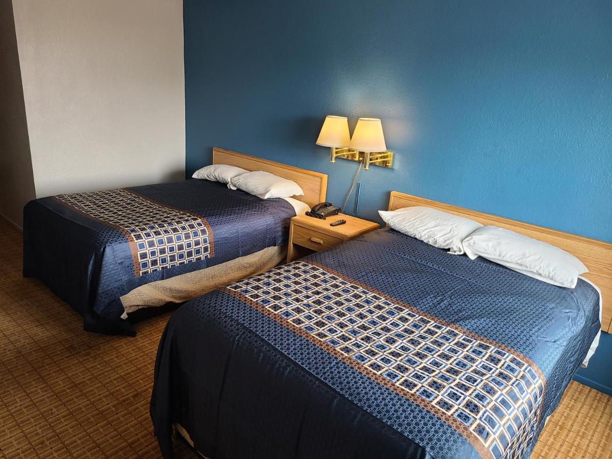 Travelodge by Wyndham Stockton Exteriör bild